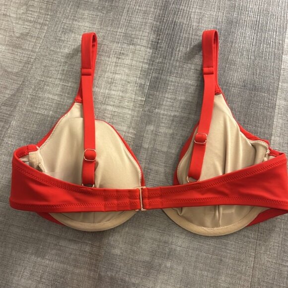 shade and shore red underwire bikini top - Picture 2 of 4